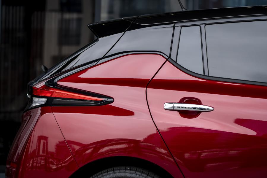 Детали экстерьера Nissan Leaf e+ 2019 года  (UK) (фото 14 из 19)